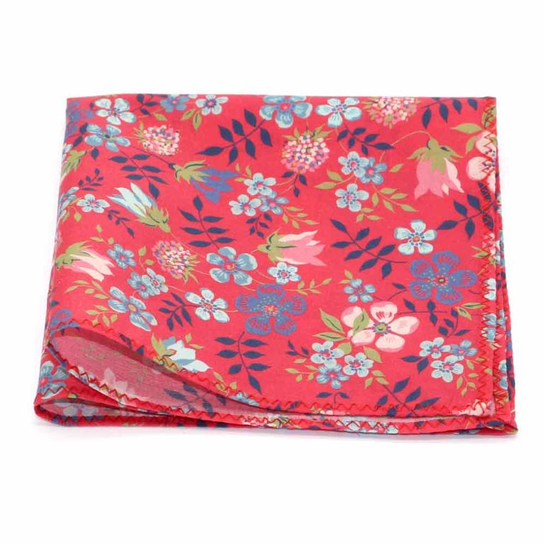 Pochette-de-costume-fleuri-liberty-liberty-Edenham-C-Corail-lecoqenpap